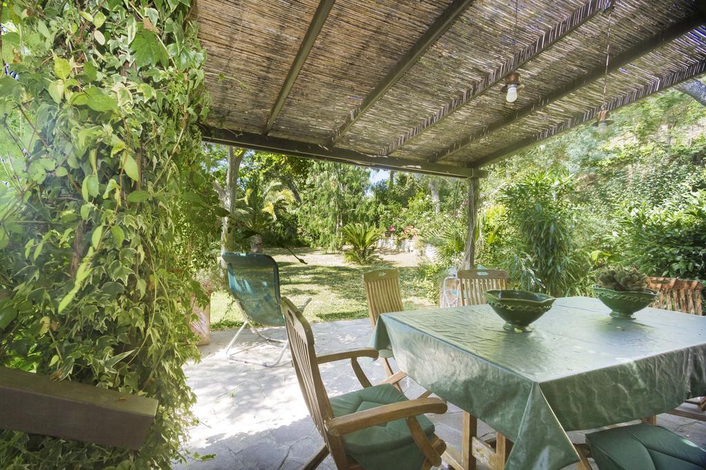 Villa Monserrato - Goelba Porto Azzurro Eksteriør billede