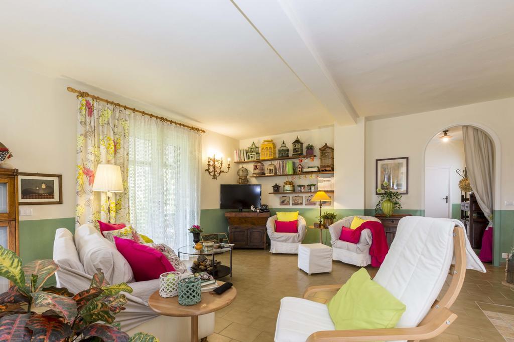 Villa Monserrato - Goelba Porto Azzurro Eksteriør billede