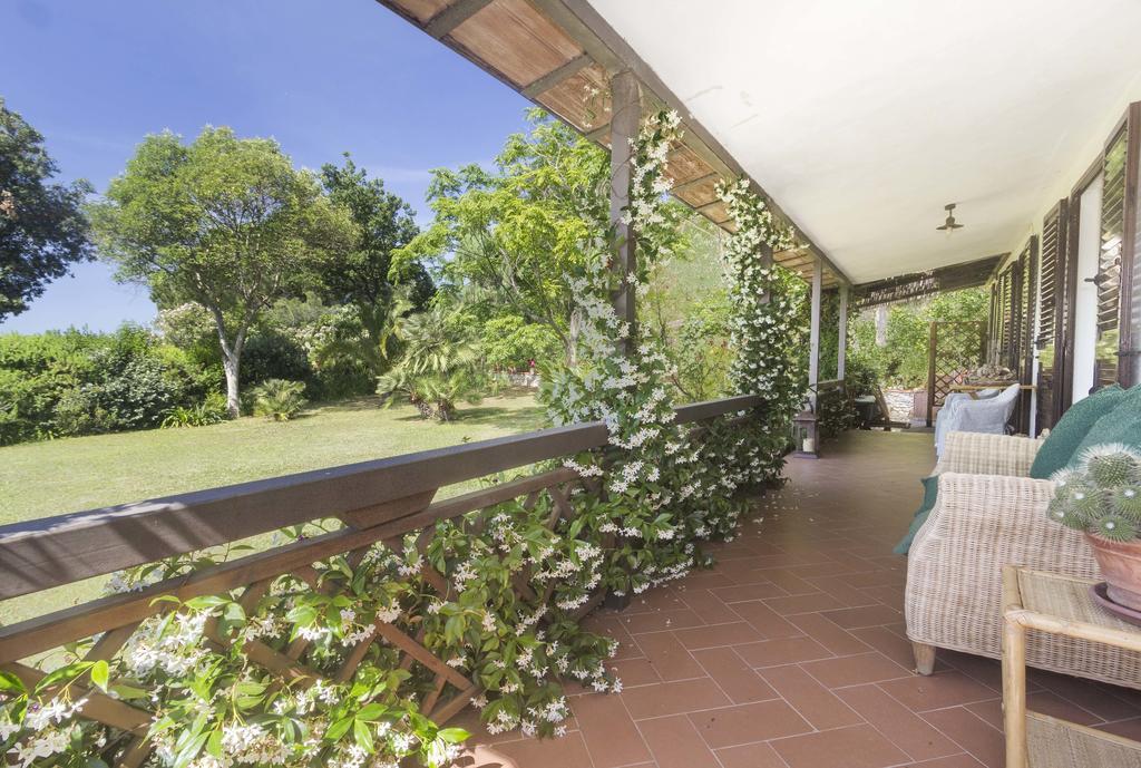 Villa Monserrato - Goelba Porto Azzurro Eksteriør billede