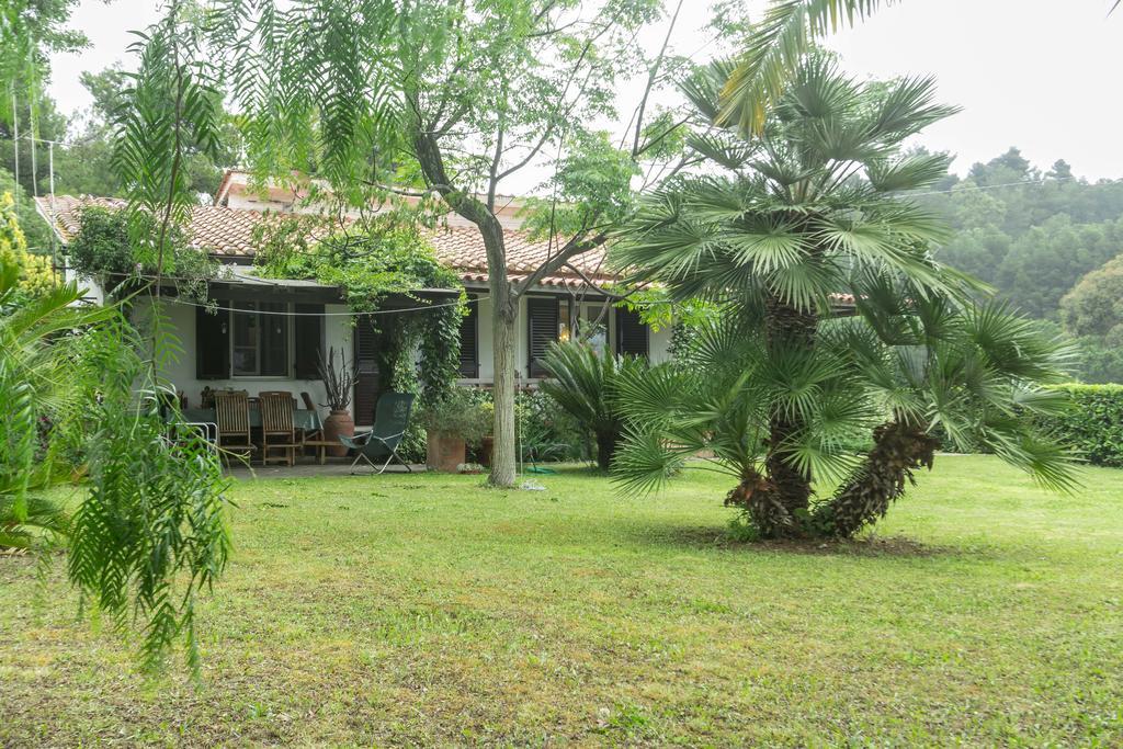 Villa Monserrato - Goelba Porto Azzurro Eksteriør billede
